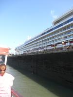 Die Norwegian Star neben uns ...