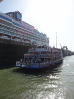 Unser Ausflugsschiff neben der Norwegian Star