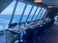 Exklusives Frühstück mit Sekt und Pralinen, Esszimmer, Mein Schiff 1