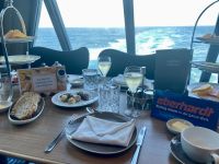 Exklusives Frühstück mit Sekt und Pralinen, Esszimmer, Mein Schiff 1