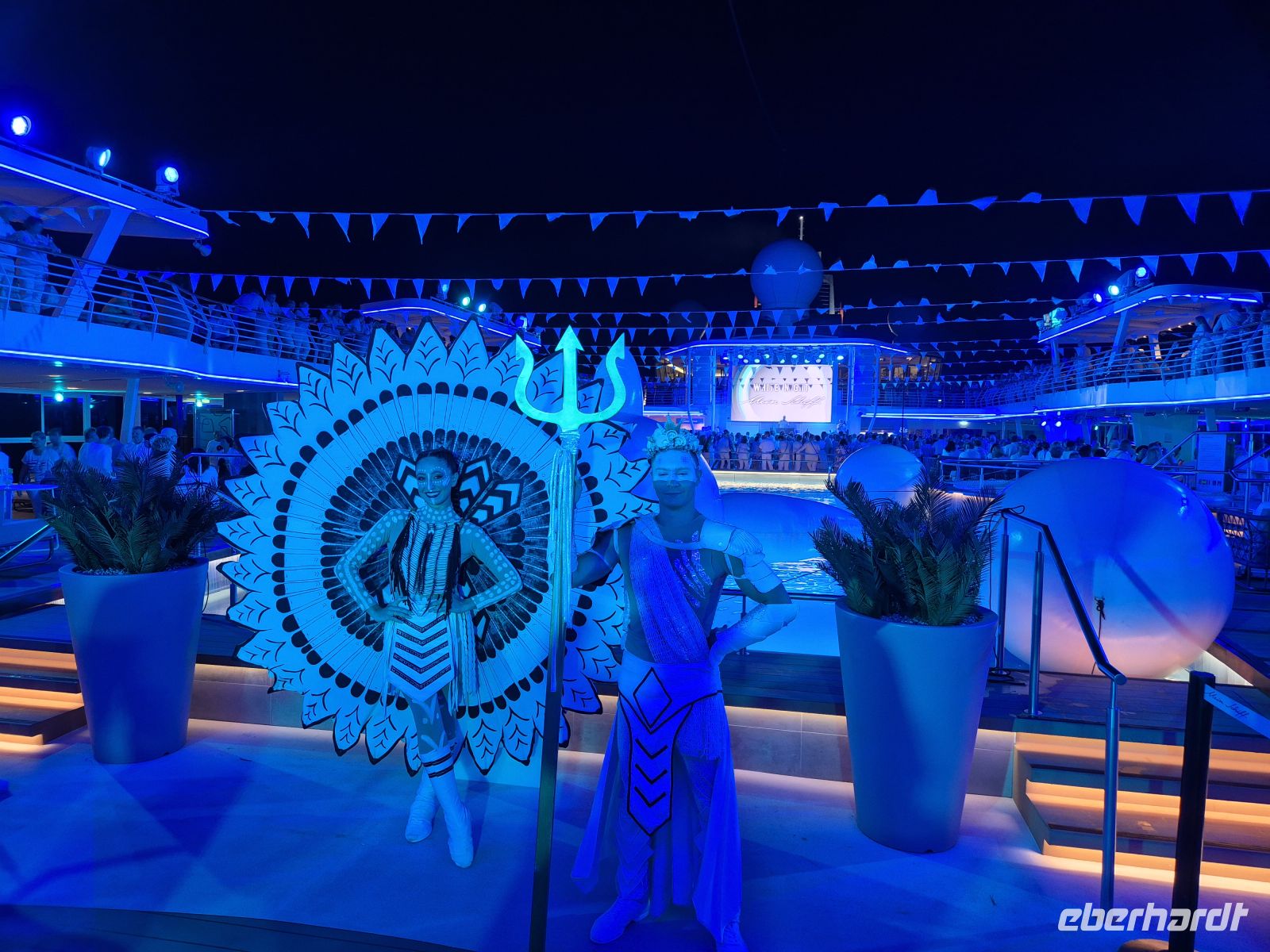 White Night Poolparty