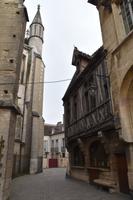 0187 Bus 1 - Dijon_ältestes Haus