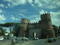 Stadttor Porta San Paolo in Rom