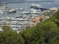 Blick auf den Hafen von Monaco mit Mein Schiff 2