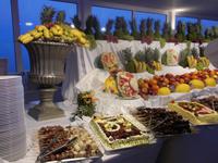 in Schokolade getauchte Früchte zur Poolparty