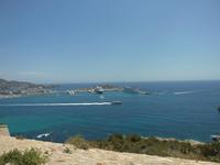 Blick vom Stadttor auf das Umland von Ibiza