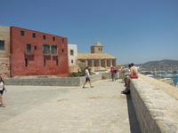 am Stadttor von Ibiza