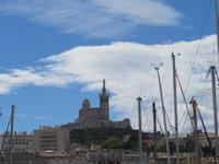 Marseille - alter Hafen in der Innenstadt -  Blick zur Notre-Dame de la Garde