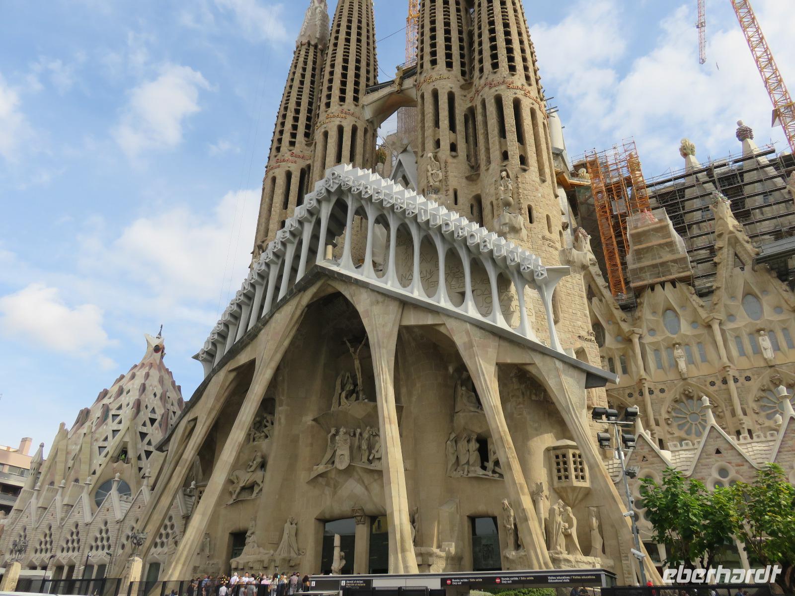 Barcelona - Stadtrundfahrt - Sagrada Família -  Leidensfassade