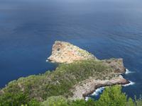 Deia – die Gelöcherte