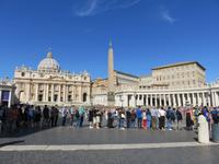 Rom – Petersplatz mit dem Petersdom