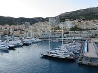 Ausfahrt aus dem Hafen von Monaco