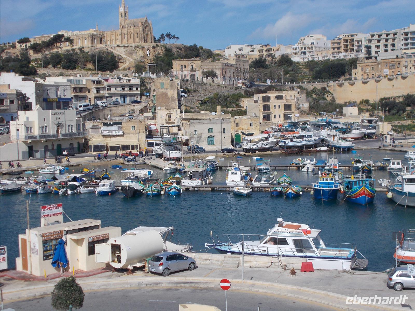 DSCN0386 Fährhafen Gozo Mgarr