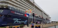 Mein Schiff 6 im Hafen von Valletta - Malta   