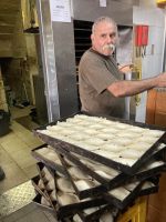 Blätterteig mit unterschiedlichsten Füllungen, Bäckerei hat 24 h täglich geöffnet