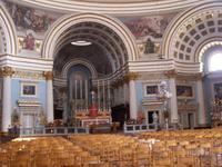 Inneres der Rotunda in Mosta