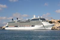 Kreuzfahrtschiff im Hafen von Valetta