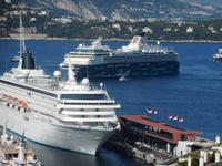 Mein Schiff 2 im Hafen von Monaco
