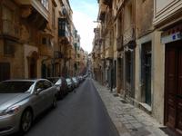 Auf und Ab in den Straßen Vallettas.