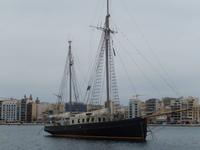 Segelboot vor Sliema.