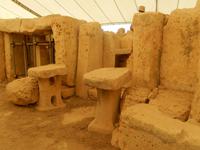 Sogar einige Altäre sind noch erhalten geblieben.