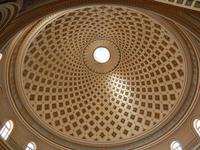 Wir gönnten und noch einen kleinen Abstecher nach Mosta, in eine der größten Kuppelkirchen Europas.