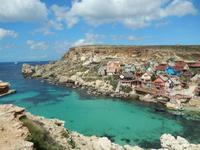 Popeye Village ist eine stehen gelassene Filmkulisse der Realverfilmung von Popeye dem Seemann.