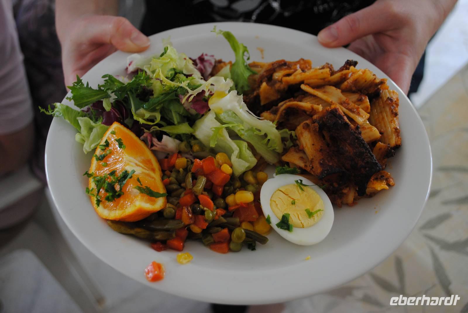 Mittagessen auf der Olivenfarm