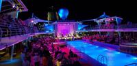 Abschluss-Pool-Party