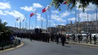 Die drei alten Städte , Vittoriosa, Millitärparade vor dem Freiheitsdenkmal