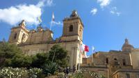 Die drei alten Städte , Vittoriosa, Millitärparade vor dem Freiheitsdenkmal