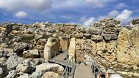 Eingang zum ersten Tempel Gigantija