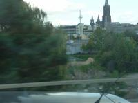 ... und wenn auch die Spitze fehlt: das Ulmer Münster taucht auf, bald sind wir daheim.