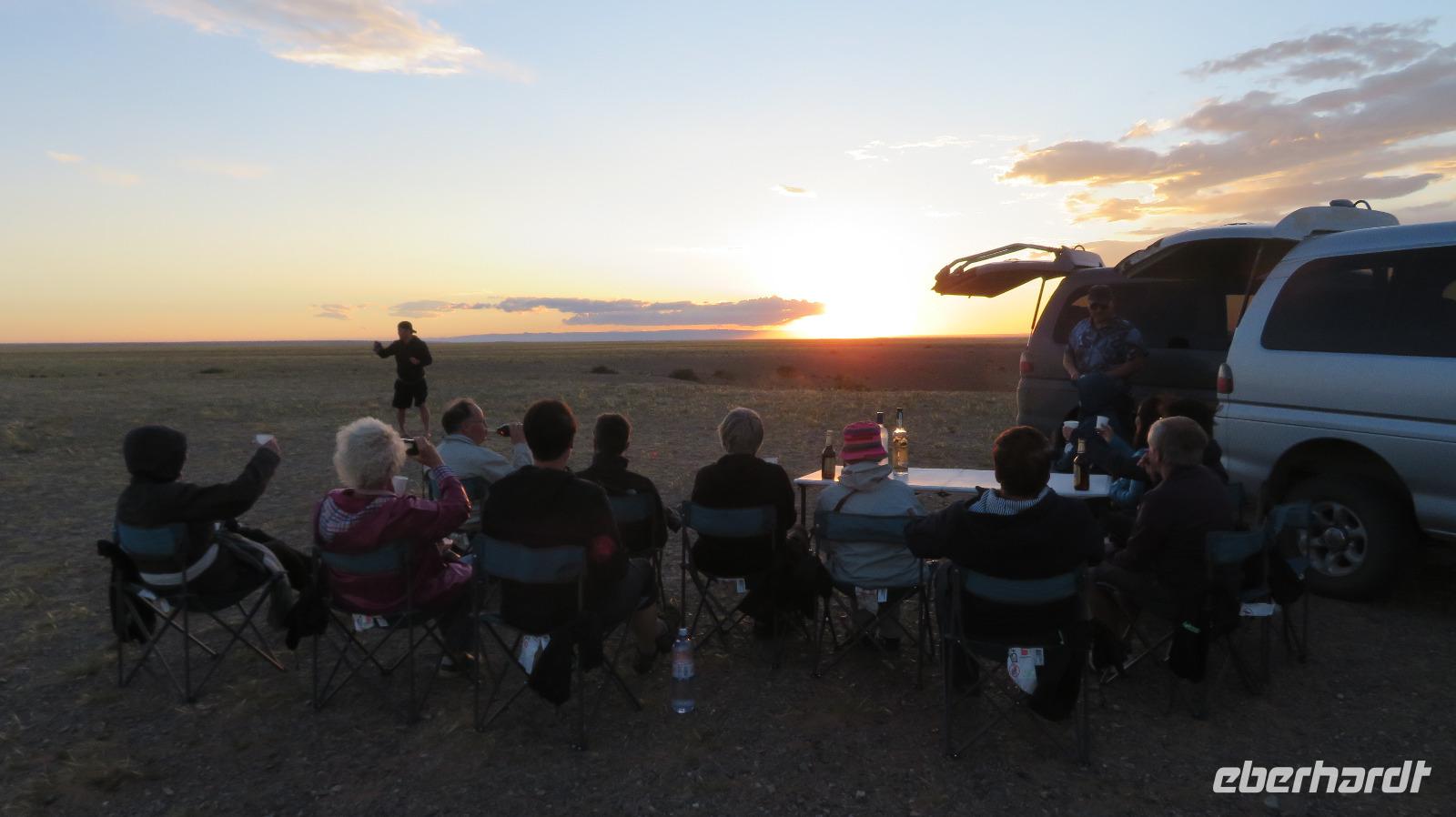 Prost zum Sonnenuntergang