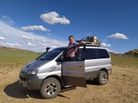 Hyundai Starex als Geländerfahrzeug 