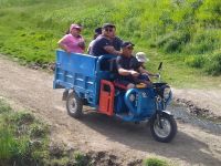 Ausflug in die Geierschlucht - Yolyn Am: einheimische Touristen