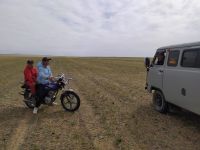 Begegnung in der Wüste Gobi mit den Jugentlichen