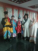 Jurtencamp Secret oft he Silk Road: Vorführung der mongolischen Tracht