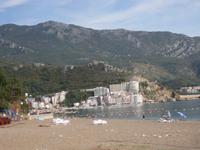 Die Strandpromenade von Budva-Becici 