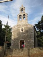 Kleine orthodoxe Kirche in Budva-Becici