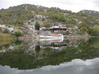 Anlegestelle und Restaurant am Rijeka Crnojevica