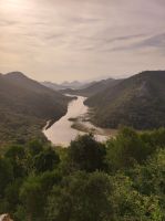 Flusschleife des Rijeka Crnojevica der in den Skutarisee mündet