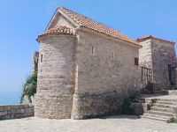 Budva - eine der kleinen Kirchen