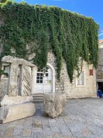 Platz der Poeten in Budva