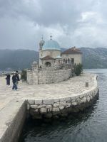 Die Kirche „Unsere liebe Frau vom Felsen“