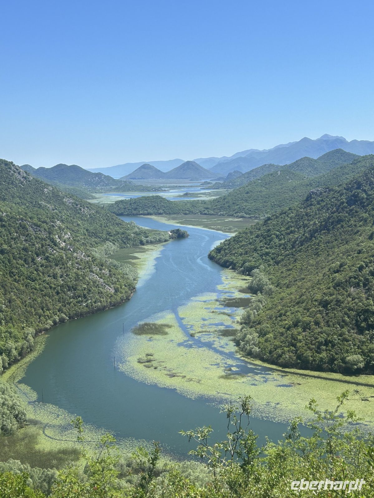 Er mündet in den Skutariesee 
