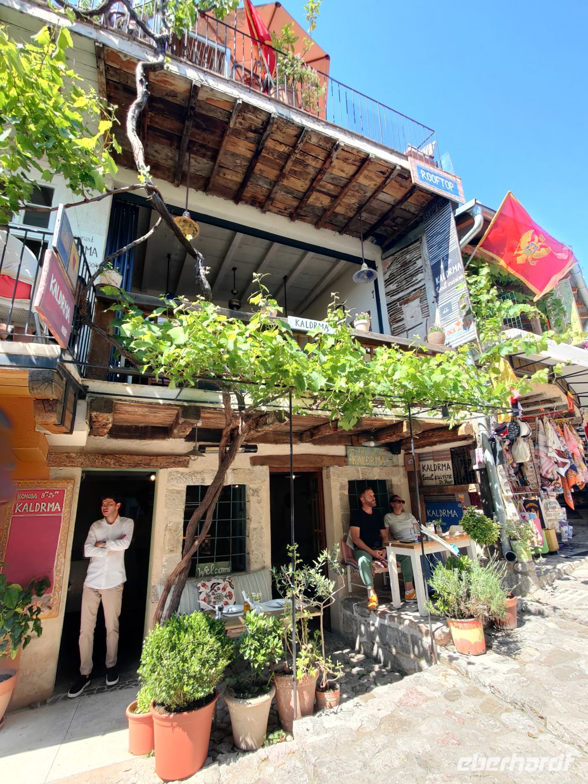 Altstadt Bar  &ndash; &copy;  (Eberhardt TRAVEL)