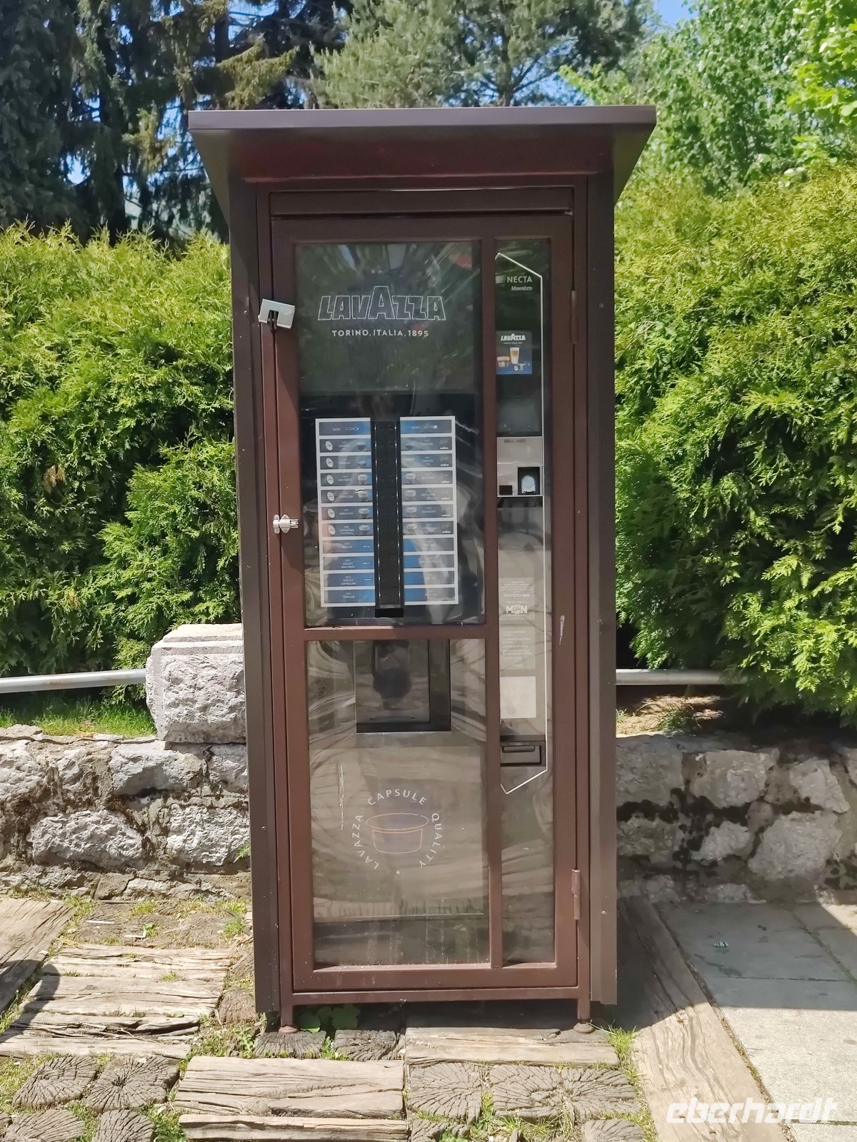 Was bin Ich?   Ich stehe in der Stadt Kolasin  &ndash; &copy;  (Eberhardt TRAVEL)