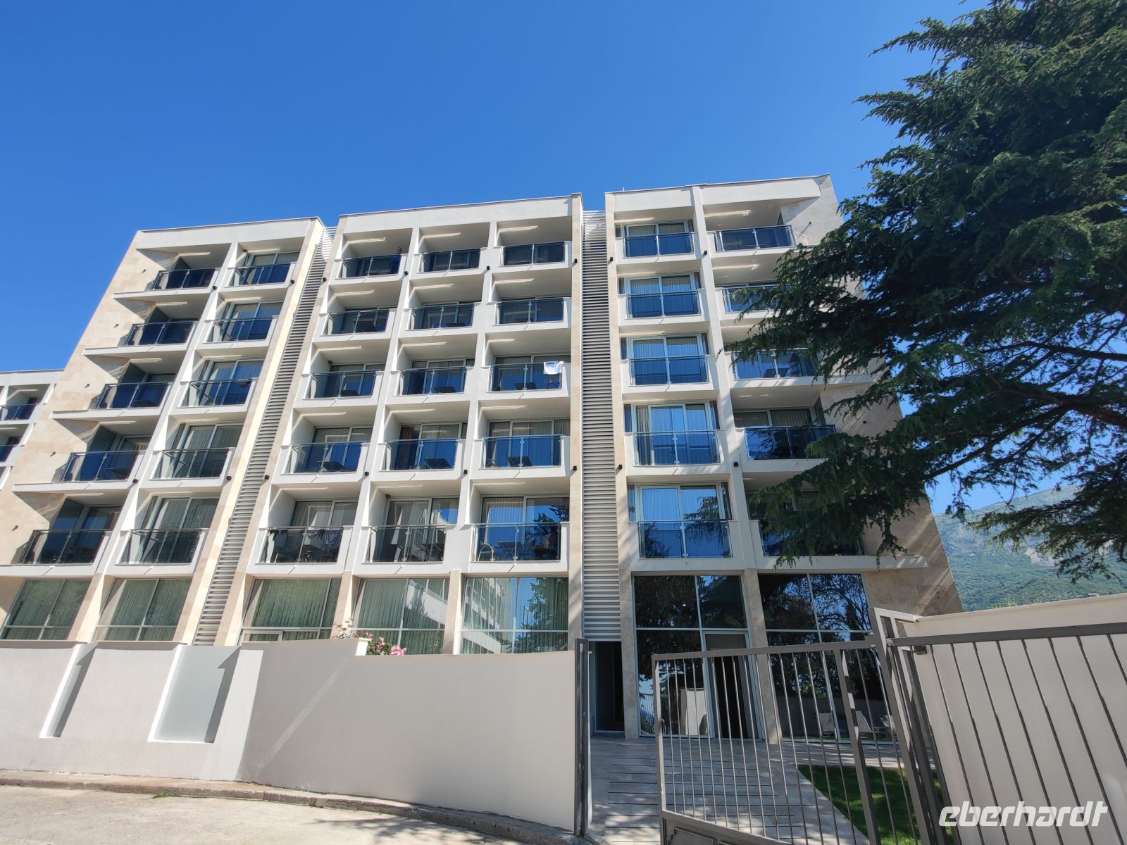 Noch ein letztes mal der Blick  auf unser Hotel  &ndash; &copy;  (Eberhardt TRAVEL)