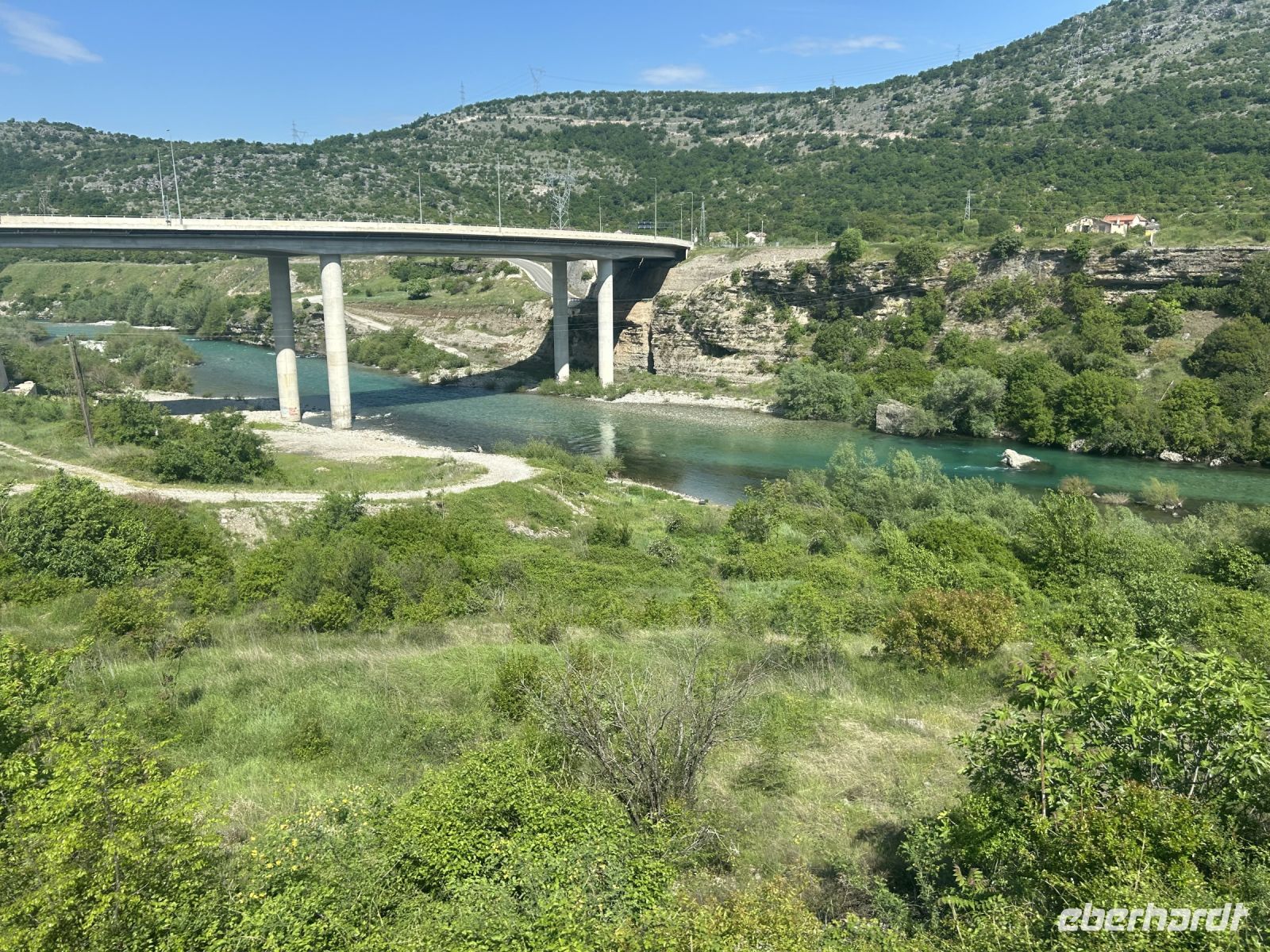 Die Autobahnbrücke
